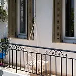 Mv Living - La Canea