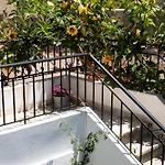 Mv Living - * La Canea