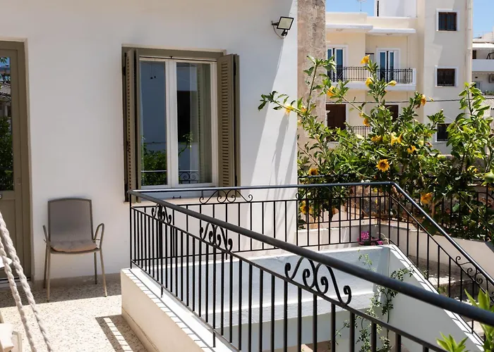 Mv Living - La Canea